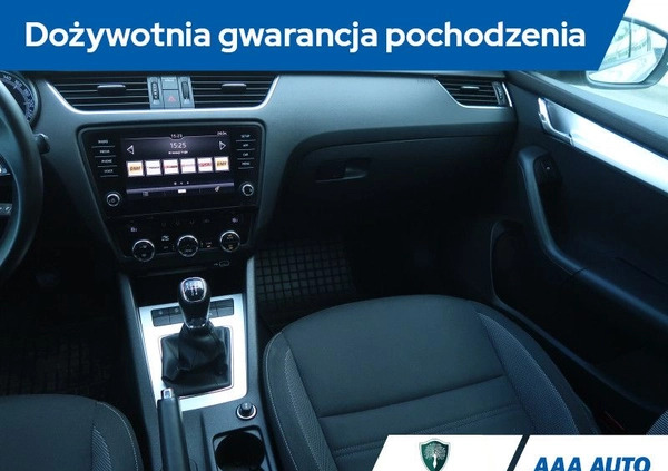 Skoda Octavia cena 63000 przebieg: 96254, rok produkcji 2020 z Otmuchów małe 254